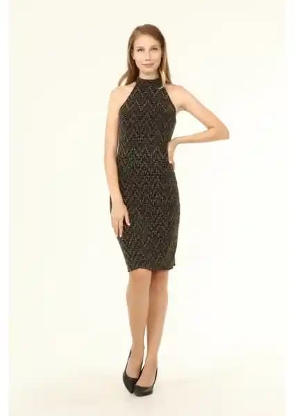 Asees Halter Yaka Esnek Dizüstü Abiye Elbise Şıklık ve Konforu Bir Arada Sunar
