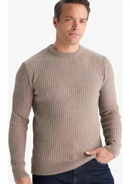 DeFacto Standart Fit Bisiklet Yaka Basic Dokulu Triko Kazak İnceleme ve Özellikleri