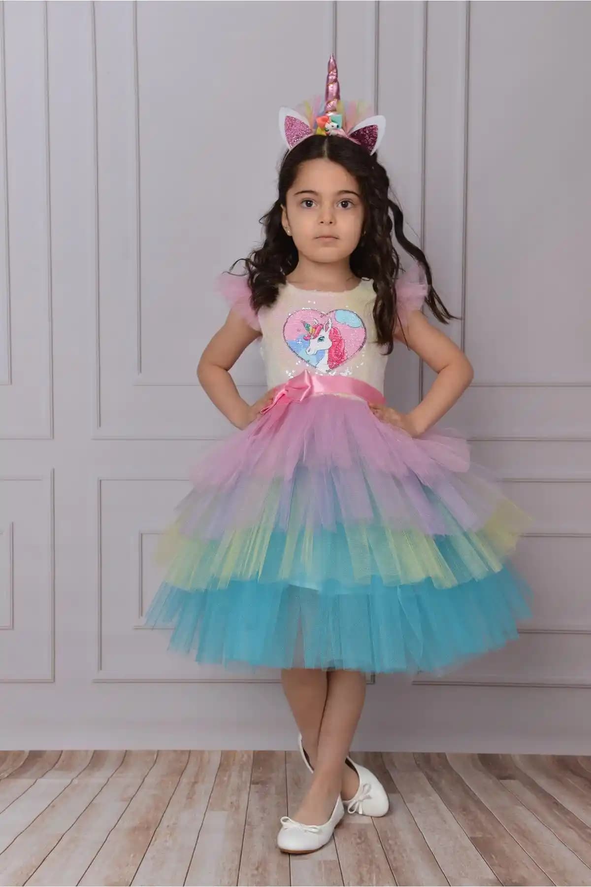 Delfini Kids Unicorn Pul Taçlı Doğum Günü Prenses Elbisesi Renkli ve Rahat Tasarım