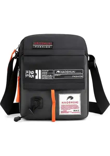 Erkek Omuz Çantaları Karşılaştırması: Just Casual ve Mega Bag Modelleri İncelemesi