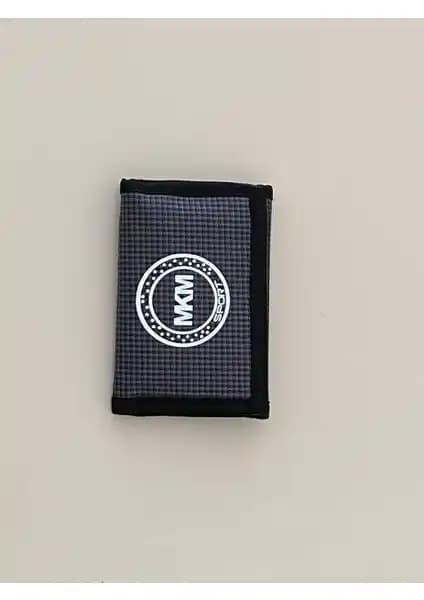 Erkek Spor ve Hakiki Deri Cüzdanları Karşılaştırması: Tasarım, Malzeme ve Kullanım Özellikleri