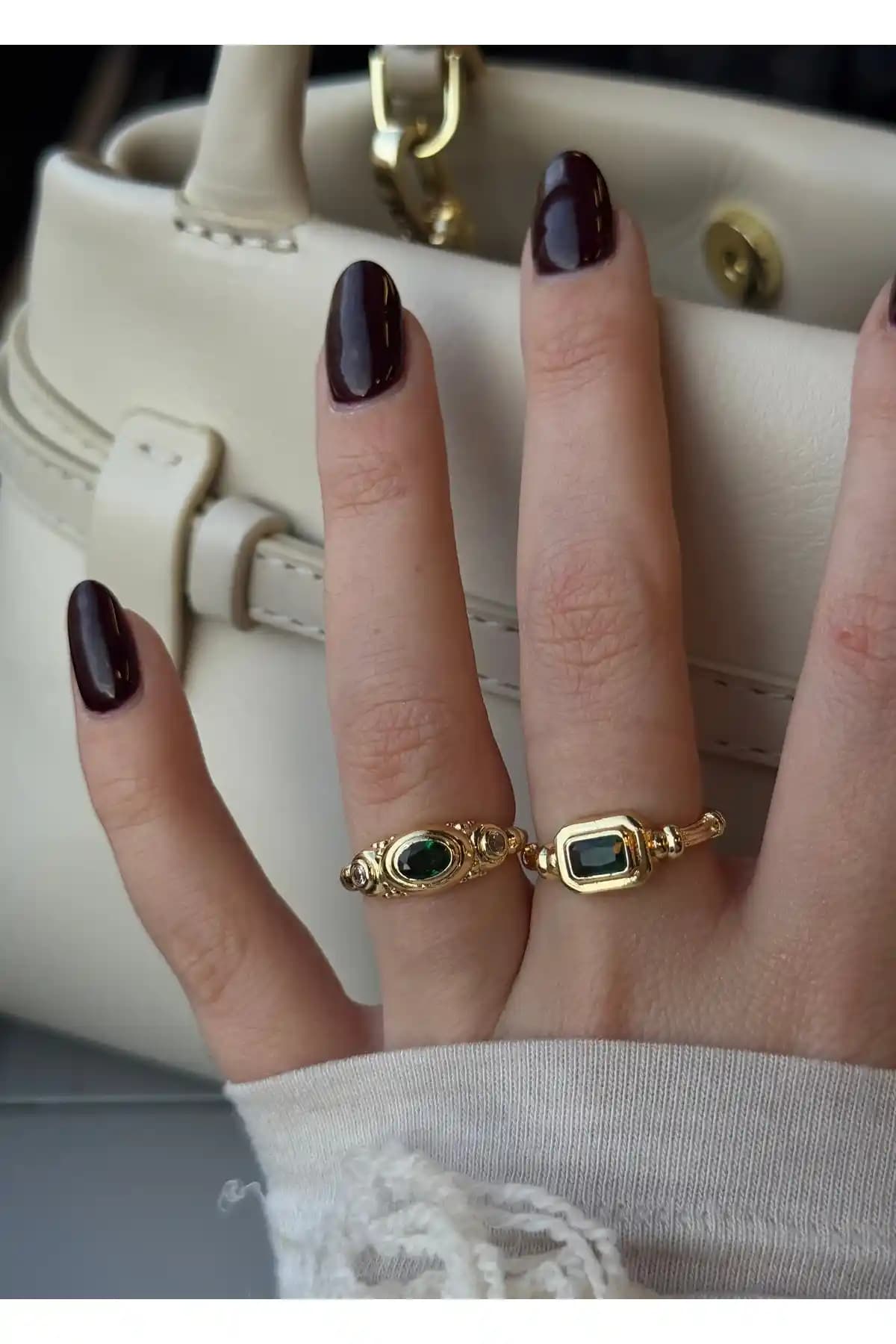 KİLİGİSTANBUL Arlo Yeşil Taşlı Vintage Yüzük İncelemesi ve Özellikleri