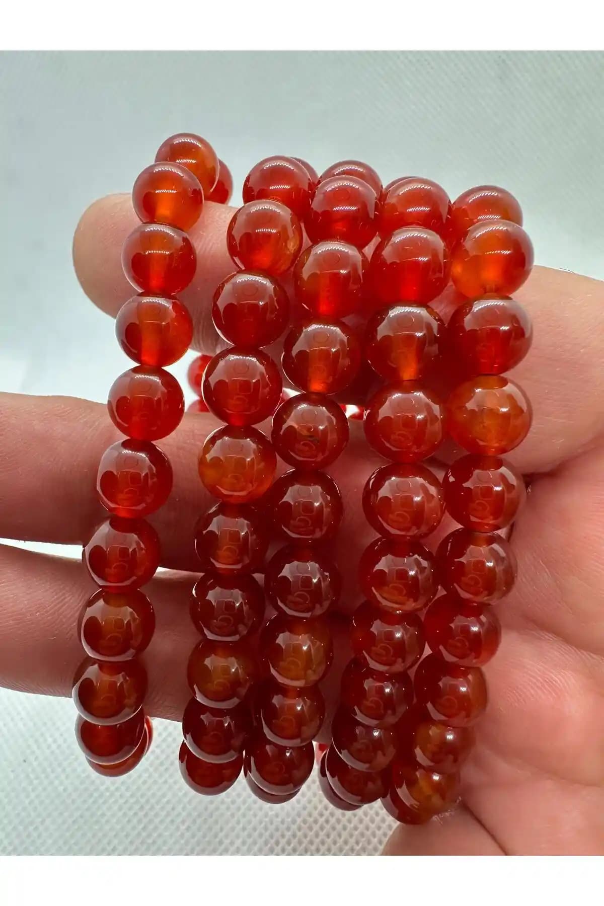 Kırmızı Akik Bileklik: El Yapımı Doğal Taş Takı ile Şıklığınızı Tamamlayın