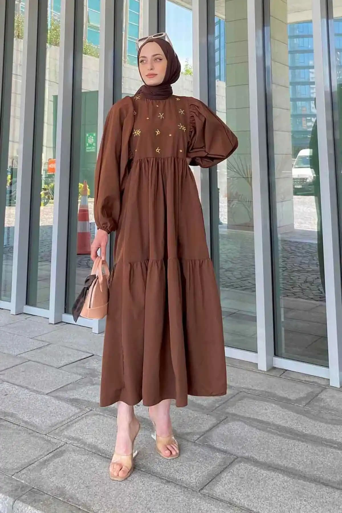 Lamelif Yazlık Elica Elbise: Rahat ve Şık Yazlık Kadın Elbisesi Özellikleri ve Kullanım Alanları