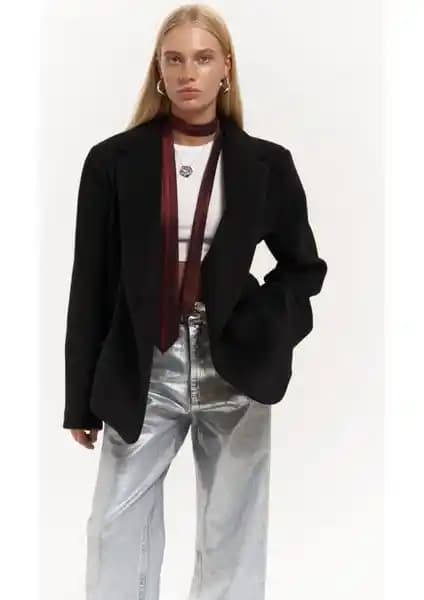 Mai Howell ve Proenza Siyah ve Kahverengi Blazer Karşılaştırması: Kalite, Kesim ve Kullanım Özellikleri