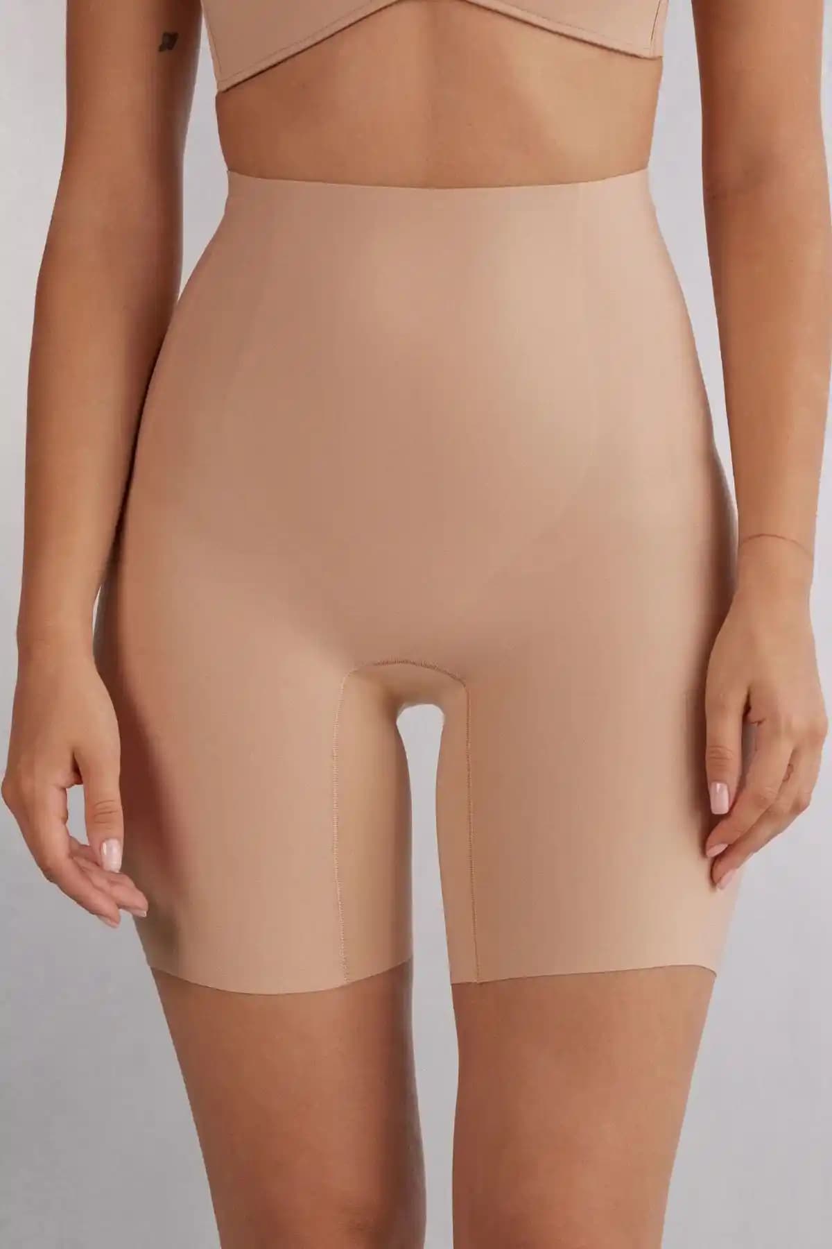 MİSTİRİK Anoky Yüksek Bel Esnek Kumaşlı Bel Silikonlu Lazer Kesim Şort Korse