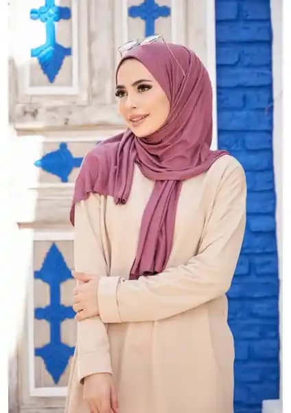 Naciye Sultan Tesettür Penye Şal Gül Kurusu: Hafif ve Şık Kadın Aksesuarı