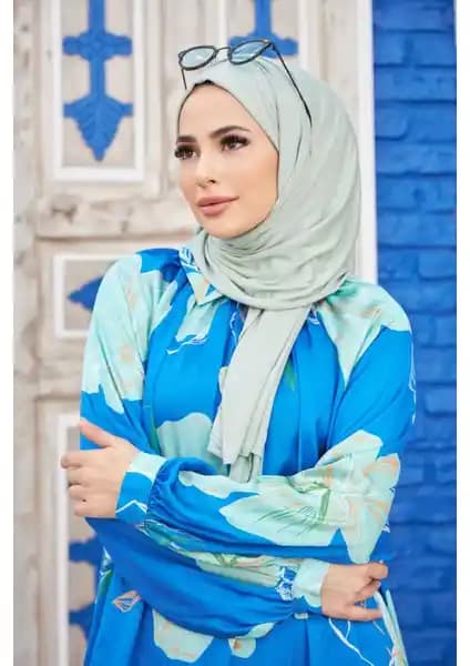 Naciye Sultan Tesettür Penye Şal Su Yeşili: Şıklık ve Konforun Bir Arada Sunumu