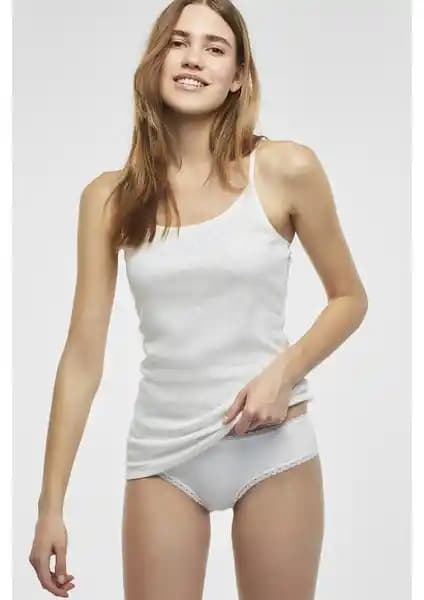 Penti Beyaz İnce Askılı Atlet: Günlük Konfor ve Şıklık Sunan Minimal Tasarım