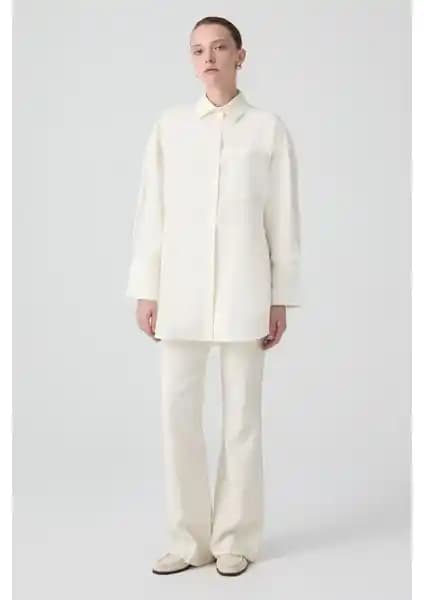 Touche Prive Relax Fit Poplin Kadın Gömlek: Şıklık ve Konforun Modern Buluşması