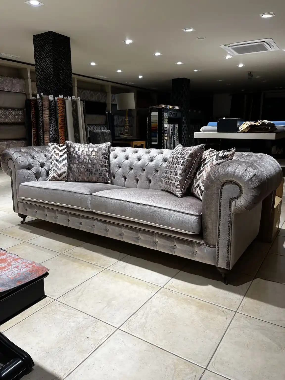 Buck Mason Alternatifleri ve Kaliteli Giyim Markalarının Fiyat-Kalite Dengesi Üzerine İnceleme