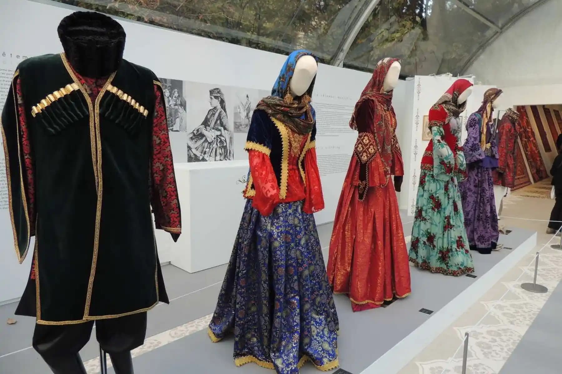 İş Kıyafetlerinde Takım Elbise Alternatifleri ve Modern Stil Önerileri