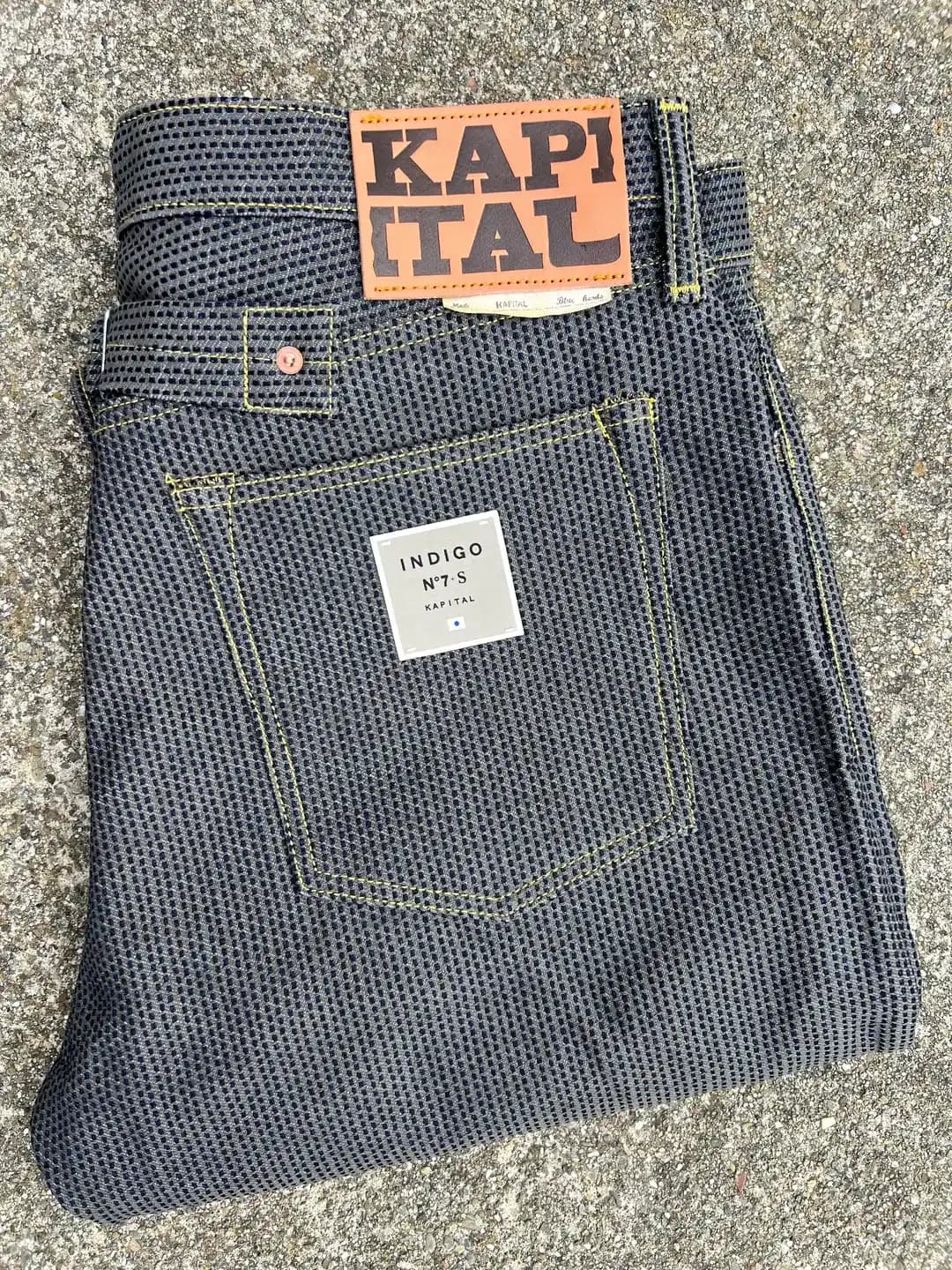 Kapital 7S Sumi Denim Pantolonların Özellikleri, Renk Solması ve Özel Detayları
