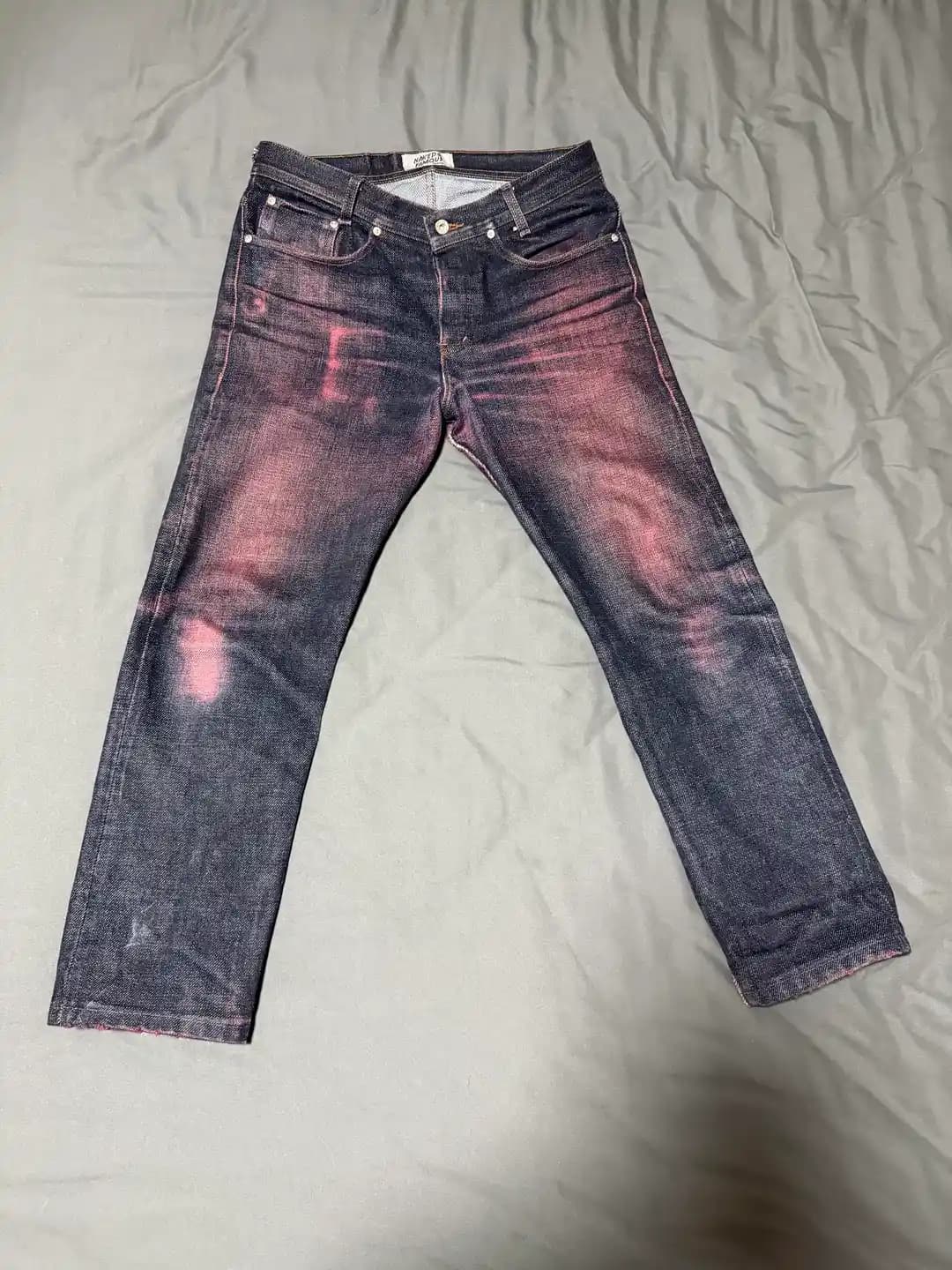 Naked & Famous Red Elephant Denim: 14 Ay Kullanımda Renk Solması ve Kumaş Özellikleri