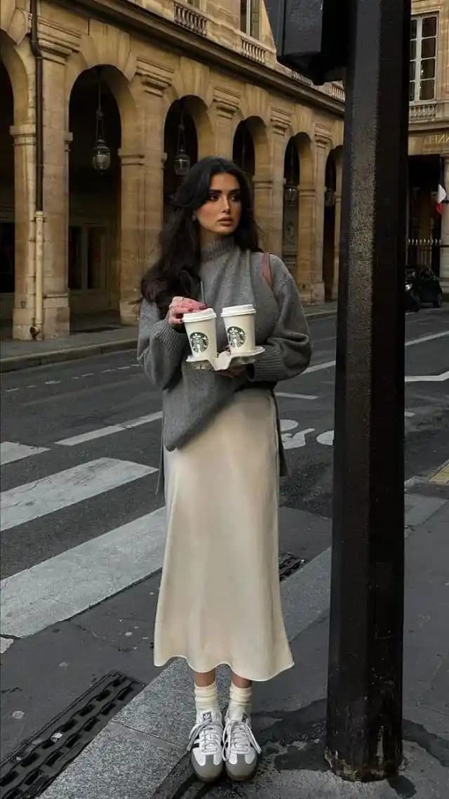 Soğuk Havalarda İş Yerinde Etek ve Elbise Kombinleri İçin Pratik Rehber