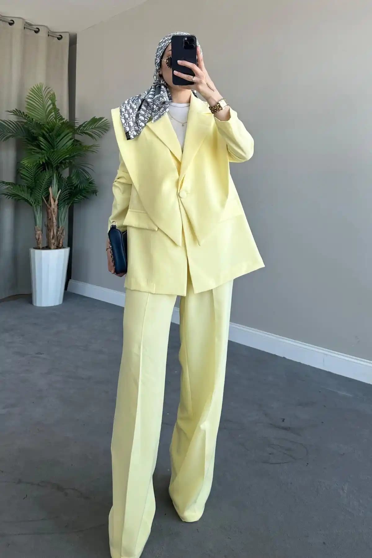 Blazer Takımların Günümüzdeki Yeri, Modelleri ve Kombinasyon İpuçları