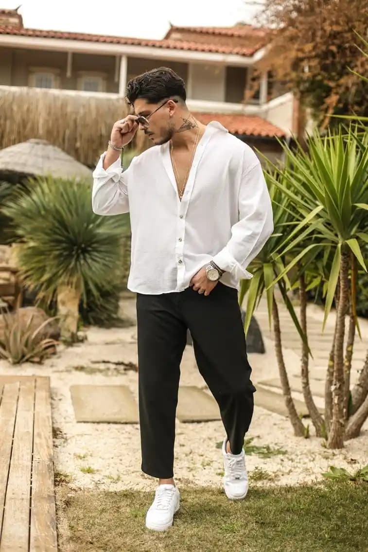 Erkekler İçin Oversize Gömlek Modelleri: Stil ve Konforun Buluştuğu Trend Parçalar