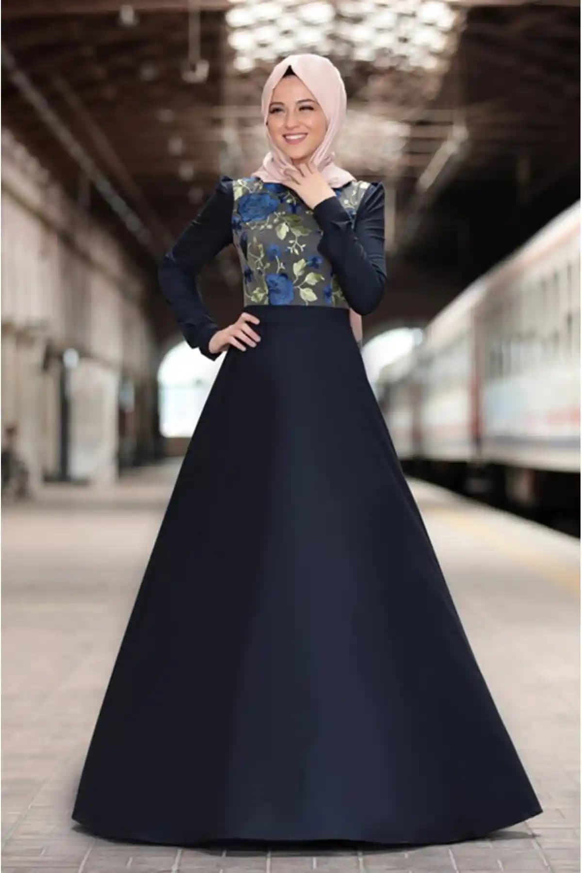 2025'te Lacivert Elbisenin 5 Sırrı: Şıklığınızda Devrim Yaratın