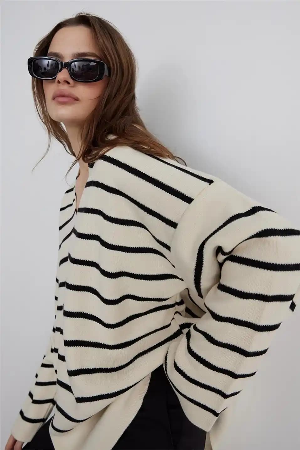 Oversize Kazak Modelleri ve Stil İpuçları Günümüz Moda Trendlerinde Öne Çıkıyor