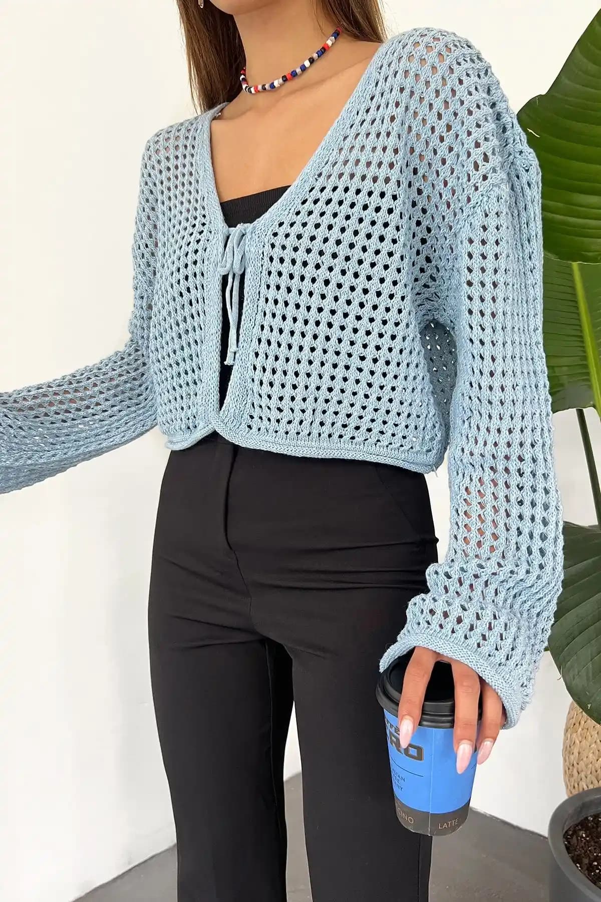 Yaz Aylarında Şıklık ve Konfor Sunan Hafif Yazlık Hırka Modelleri ve Trendleri