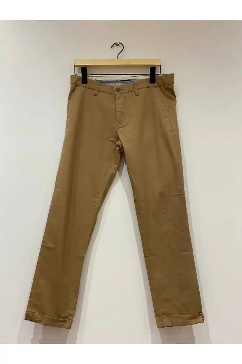 Zara Erkek Pantolon Koleksiyonu ile Şık ve Rahat Giyim Seçenekleri