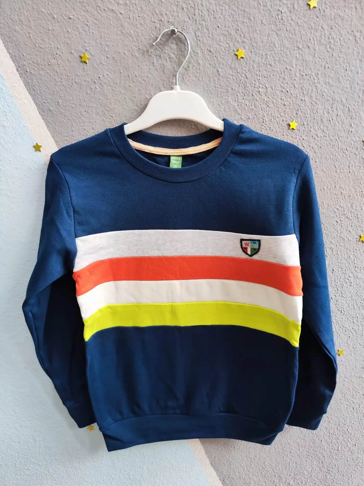 Fosforlu Yeşil Sweatshirt Modasında Trendy ve Çok Yönlü Kombinasyonlar