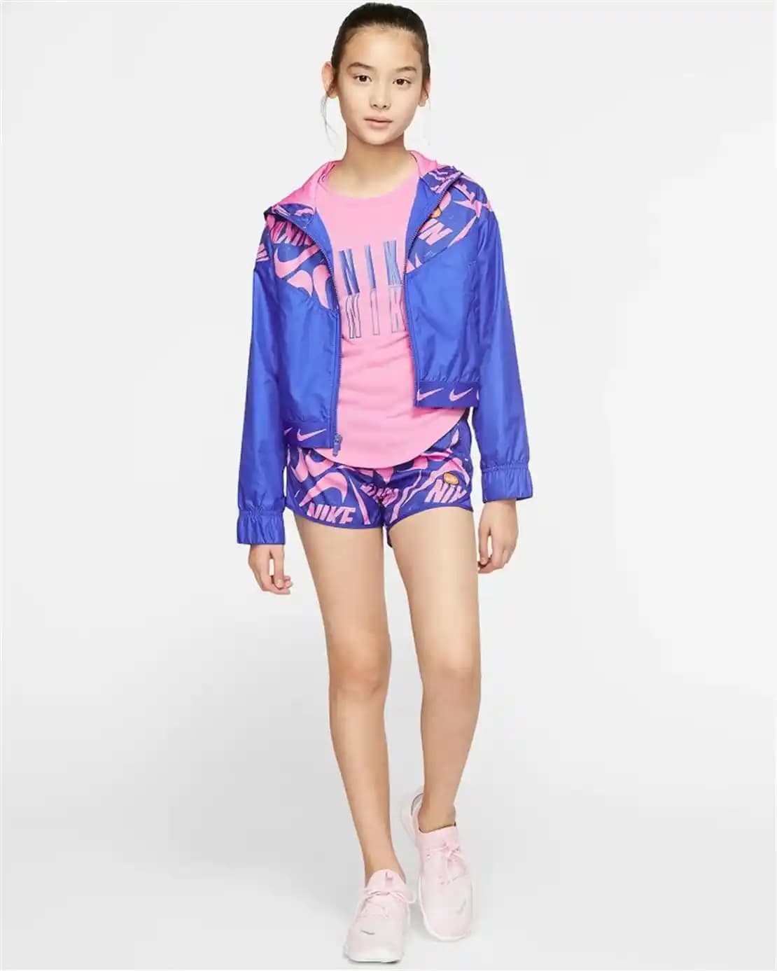 Kız Çocuk Tişörtleri: Trendler, Seçim İpuçları ve Günlük Kullanım Detayları