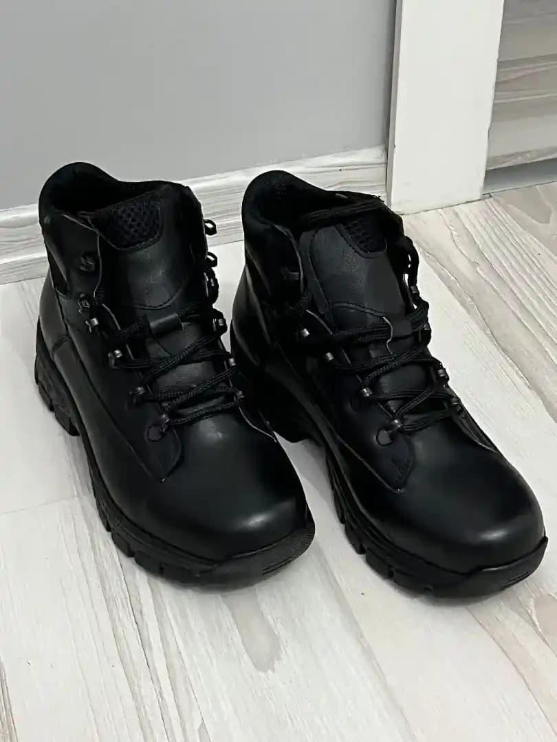 43 Numara Erkek Botlar: Konfor ve Şıklığı Bir Arada Sunan Modeller