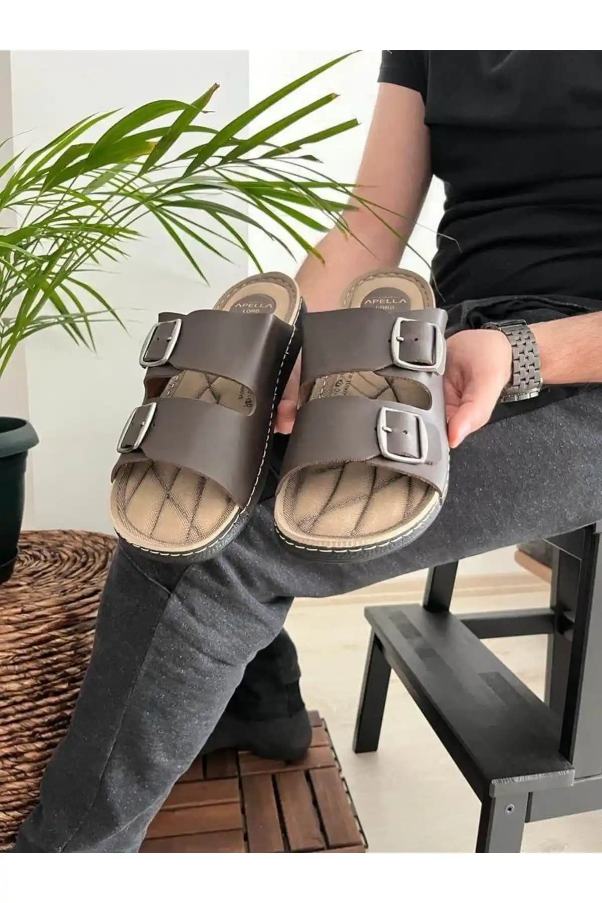 47 Numara Kundura: Büyük Ayaklar İçin Şık ve Konforlu Ayakkabı Seçenekleri