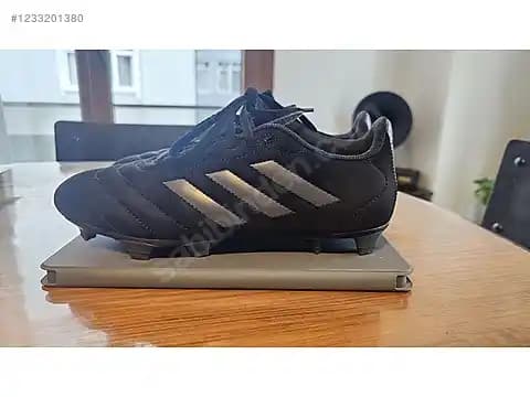Adidas 39 Numara Kramponlar: Performans ve Konforu Bir Arada Sunan Modeller