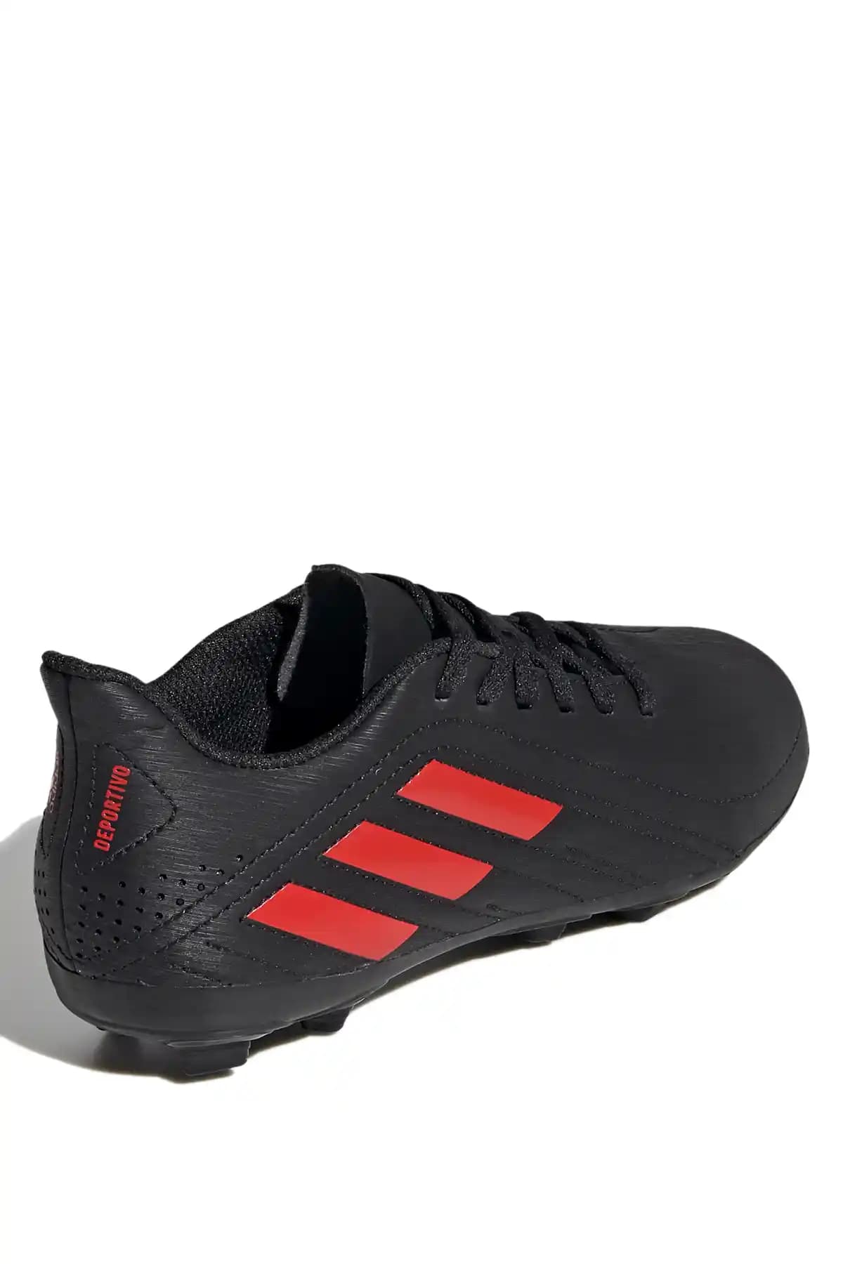 Adidas Deportivo Kramponlar: Performans ve Dayanıklılık İçin Uygun Seçenekler