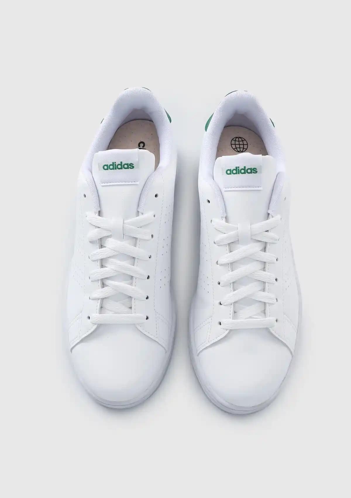 Adidas Erkek Beyaz Sneakers: Şıklık ve Konforu Bir Arada Sunan Modern Seçenekler