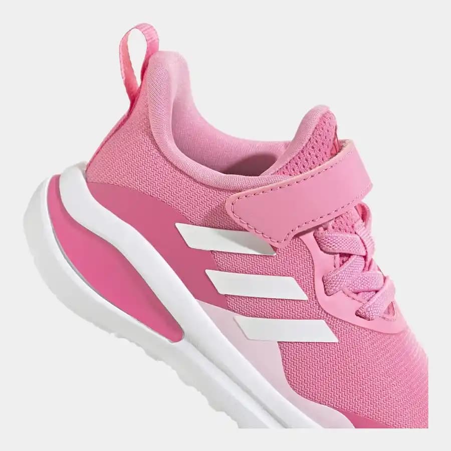 Adidas Kız Bebek Spor Ayakkabıları: Konfor ve Şıklık Sunan En İyi Seçenekler