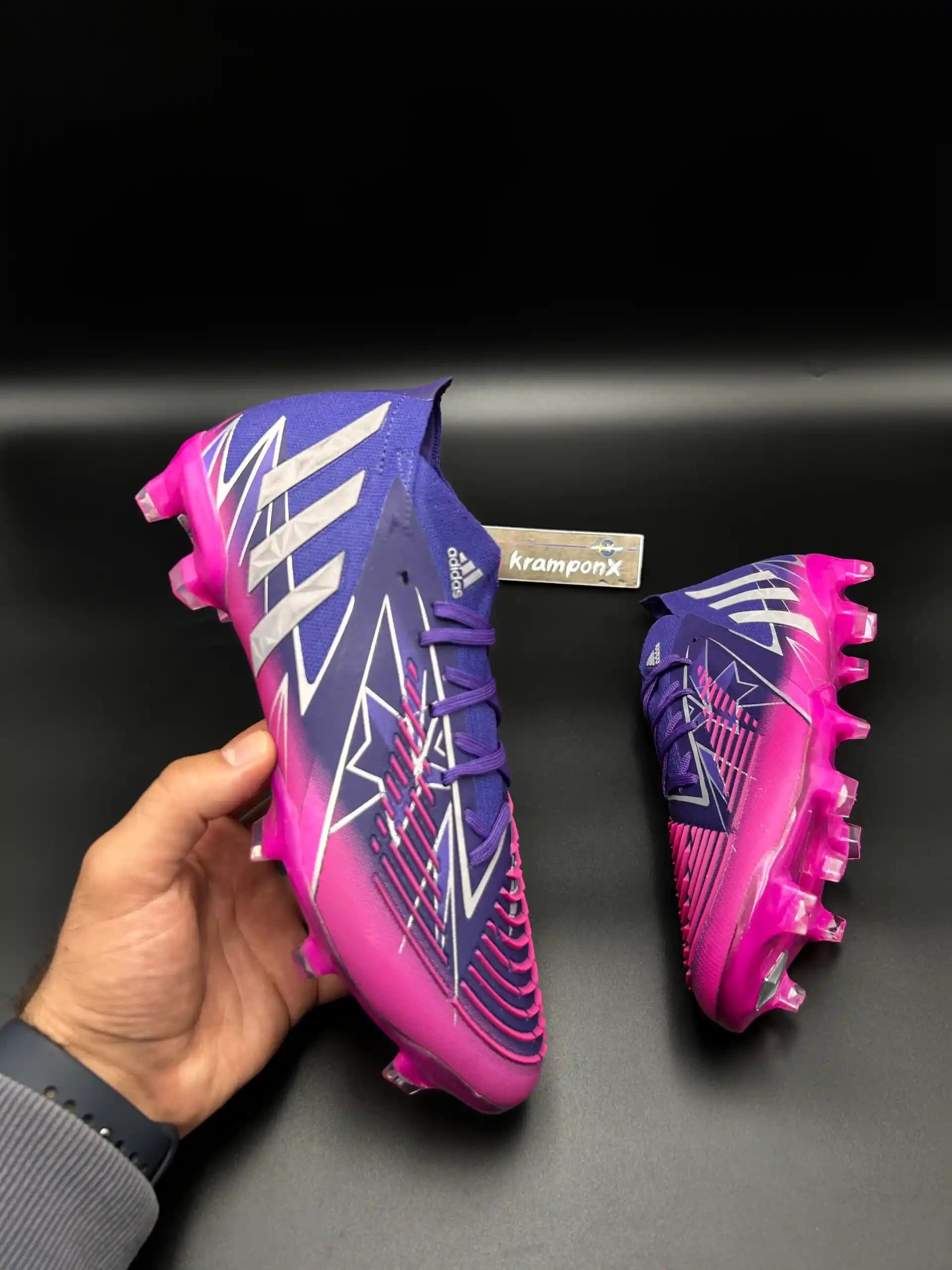 Adidas Predator Mor Krampon: Sahada Güç ve Kontrol Sağlayan Yenilikçi Spor Ayakkabısı