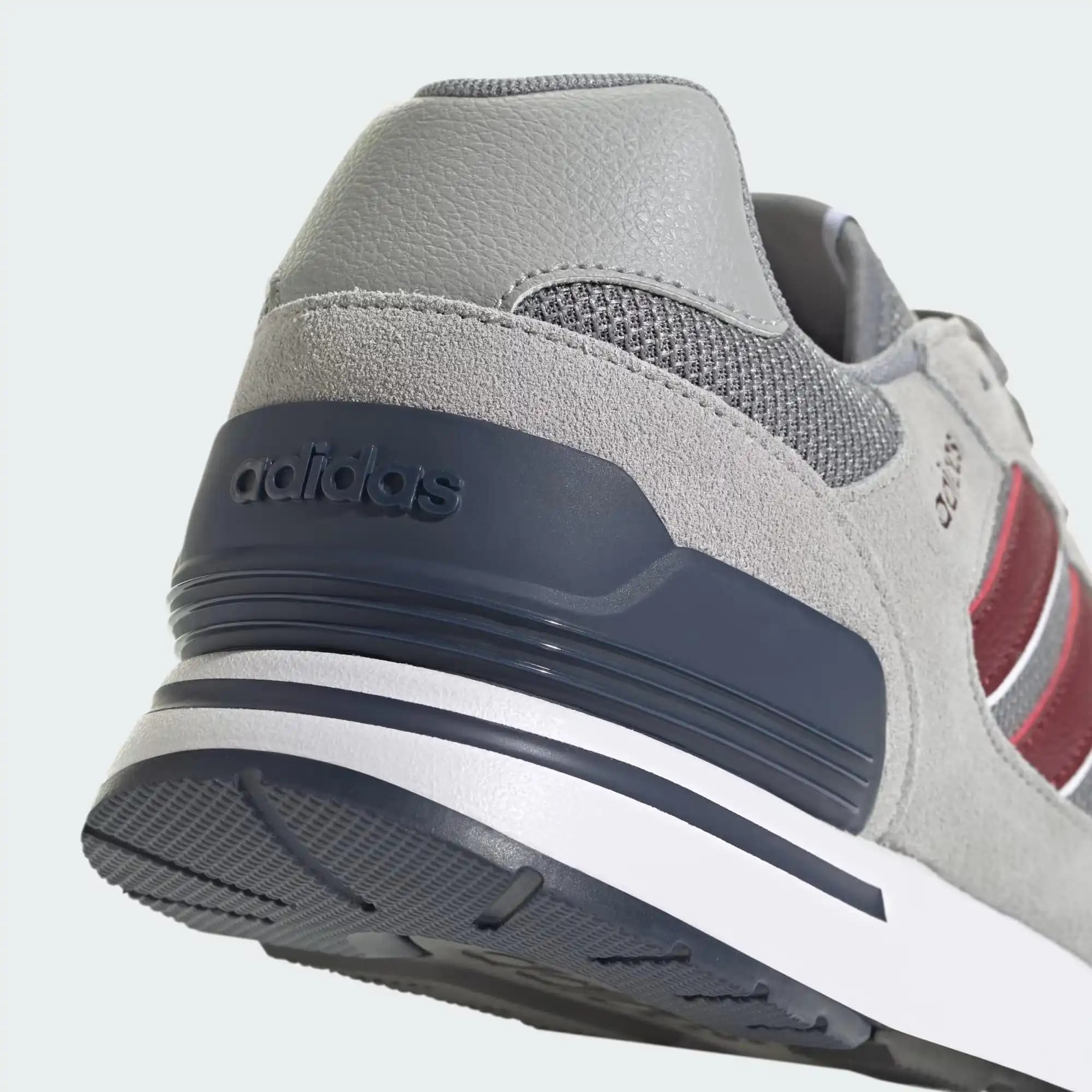Adidas Run 80s Erkek Koleksiyonu Retro Tarz ve Modern Konfor Bir Arada