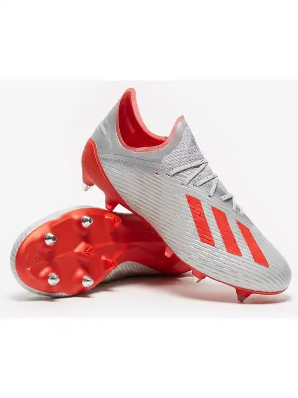 Adidas Vidalı Kramponlar ile Futbolda Performansı Artıran Güçlü Seçenekler