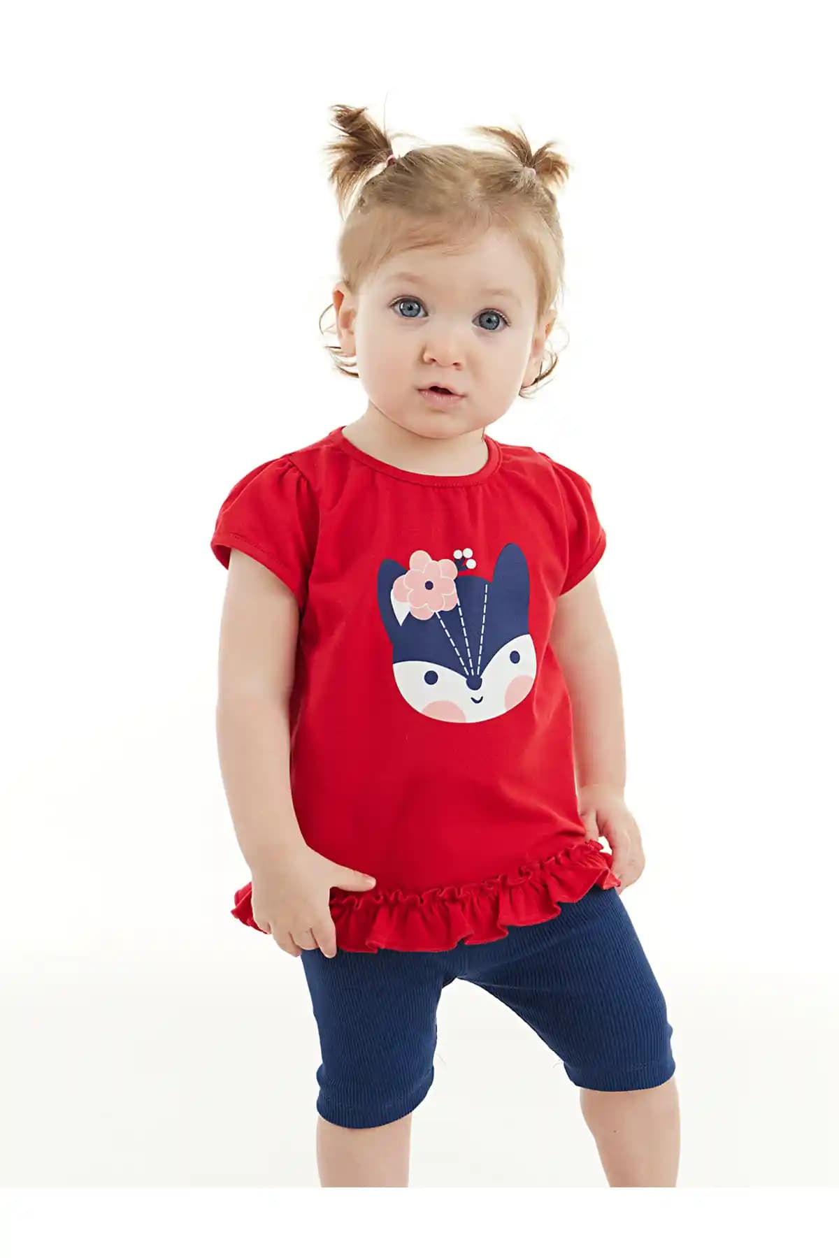 Bebek Giyiminde Şıklık ve Konforu Bir Arada Sunan Bebek Tunik Modelleri ve Trendleri