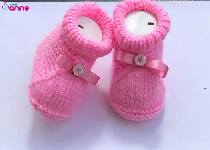 Bebek Patikleri: Minik Ayaklar İçin Sıcacık ve Şık Seçenekler