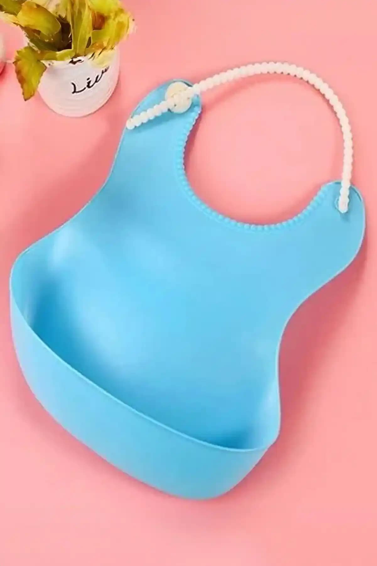 Bebekler İçin En Uygun ve Şık Yemek Önlükleri Seçimi ve Özellikleri