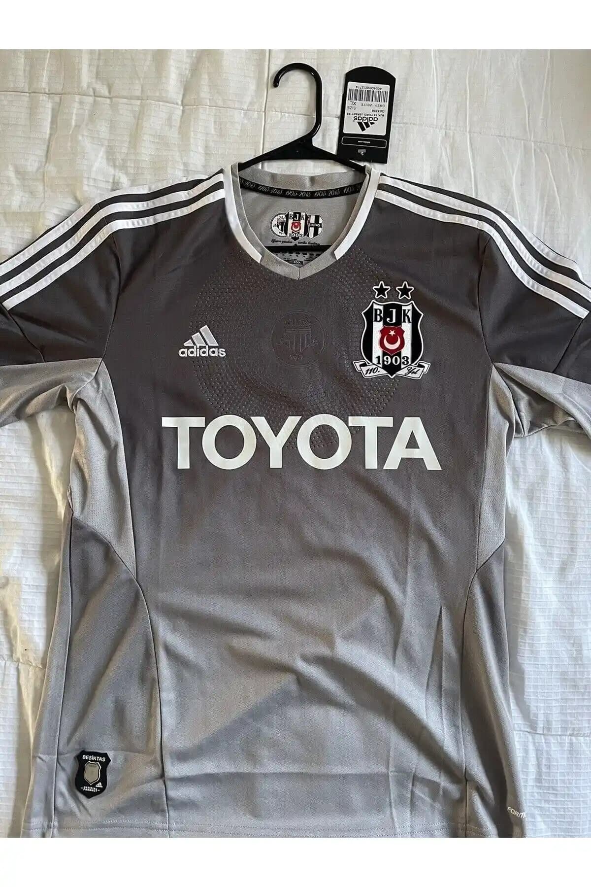 Beşiktaş 13-14 Sezonu Forma Özellikleri ve Koleksiyon Değeri