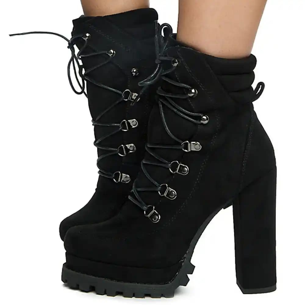 Boot Heels Modası ve Kombinasyon İpuçlarıyla Şıklığı Yakalayın