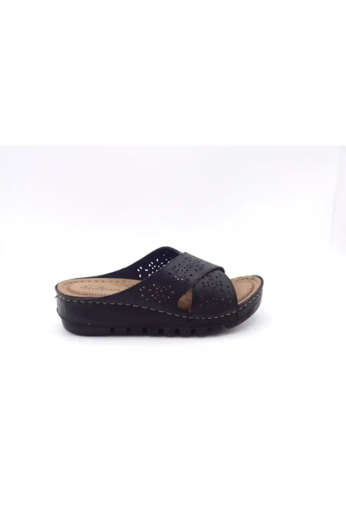 Büyük Numara Bayan Terlikleri: Konfor ve Şıklığın Bir Arada Sunulduğu Modeller