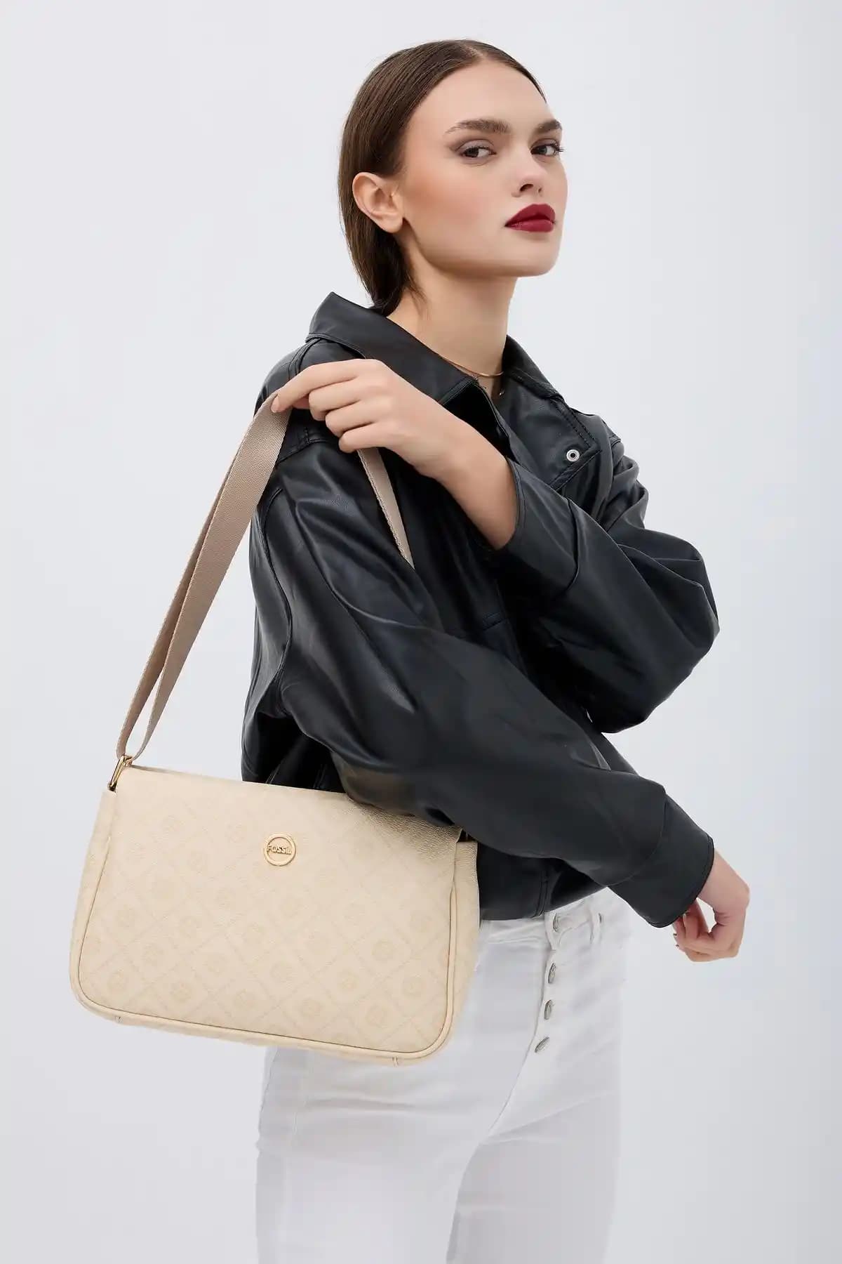 Çapraz Omuz Çantası Modelleri ve Trendleri 2023 Güncel Seçenekler