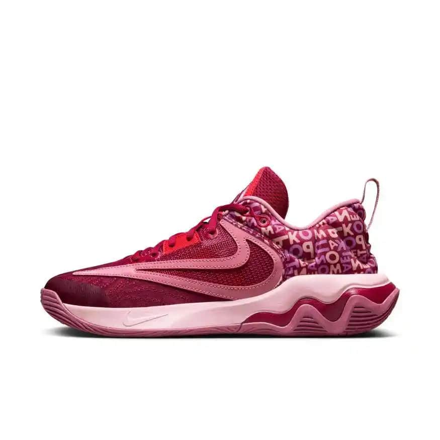 Çift Renk Basketbol Ayakkabısı: Şıklık ve Performansı Bir Arada Sunan Trend Tasarımlar