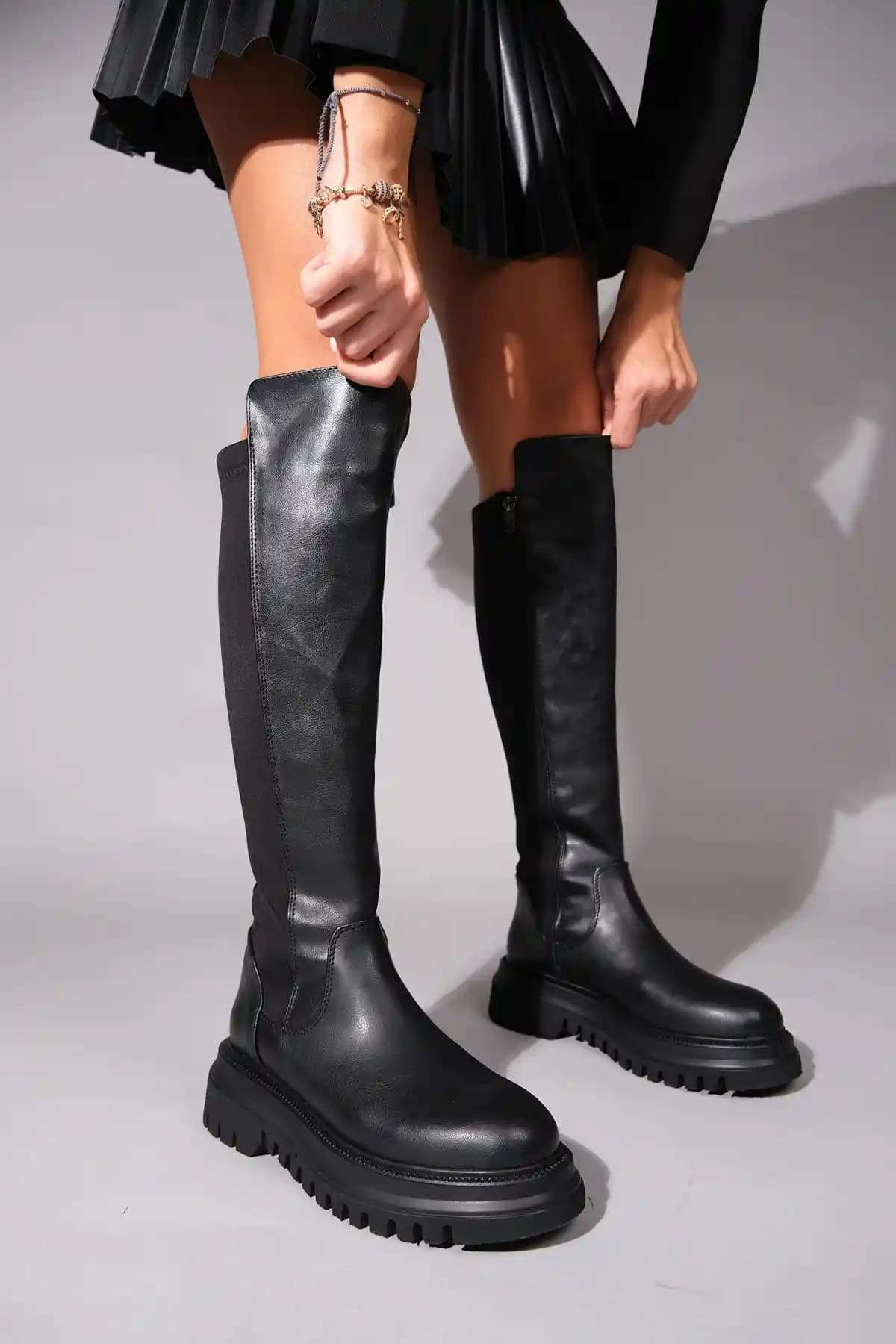 Çizmenin Giyim ve Aksesuarlar Dünyasındaki Yeri ve Moda Trendlerindeki Önemi