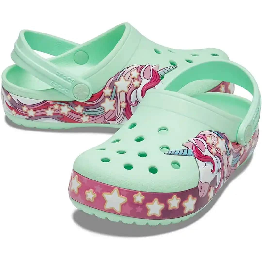 Çocuk Crocs Terlikleri: Konfor ve Stil Sunan En İyi Seçenekler