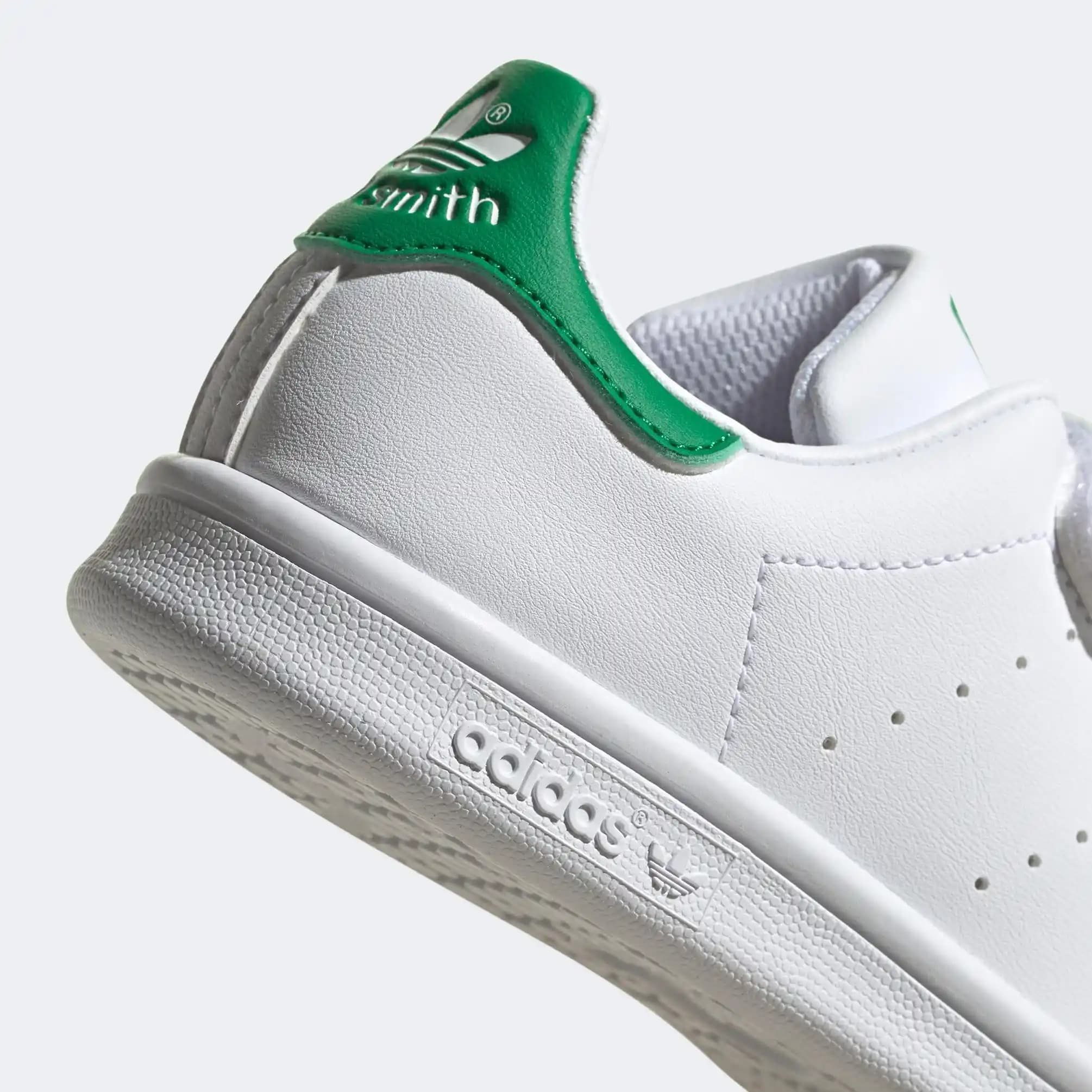 Çocuklar İçin Adidas Stan Smith Modelleri: Şıklık ve Konforun Mükemmel Buluşması
