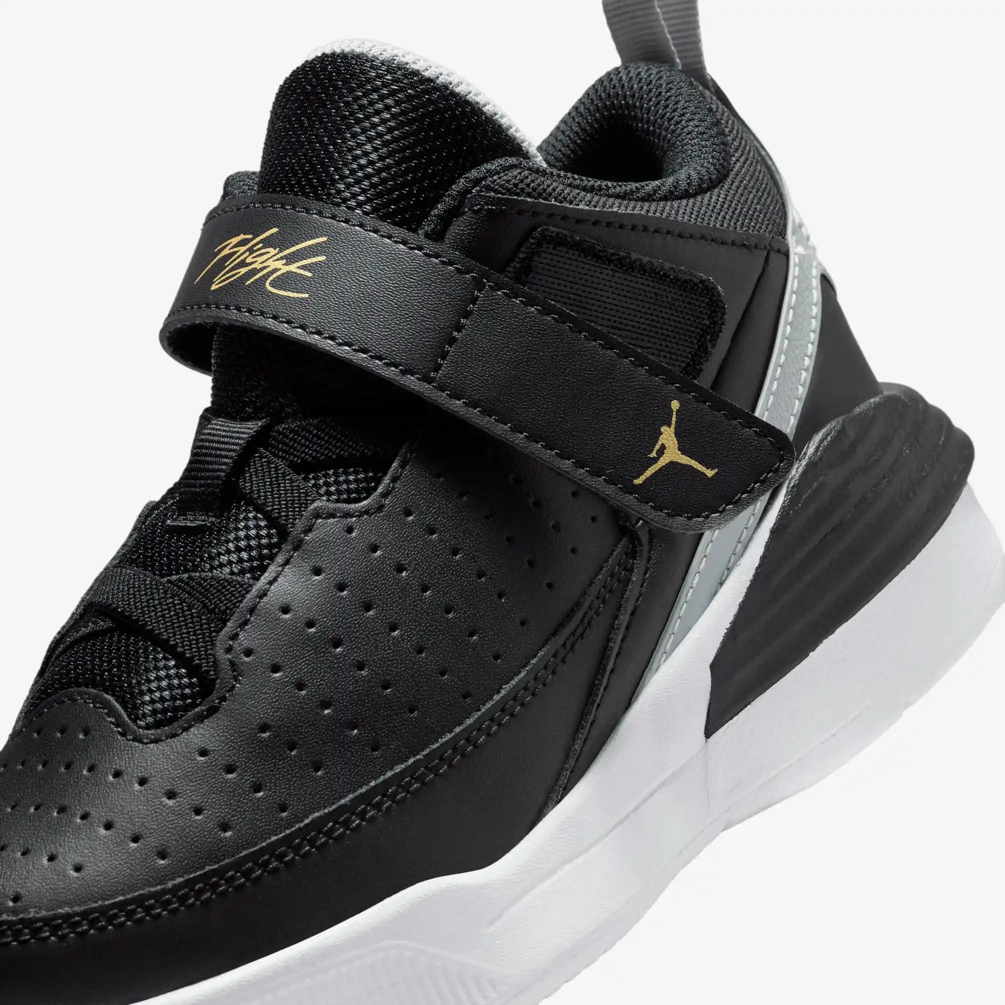Çocuklar için Air Jordan ayakkabıları: stil ve konforu bir araya getiren modeller