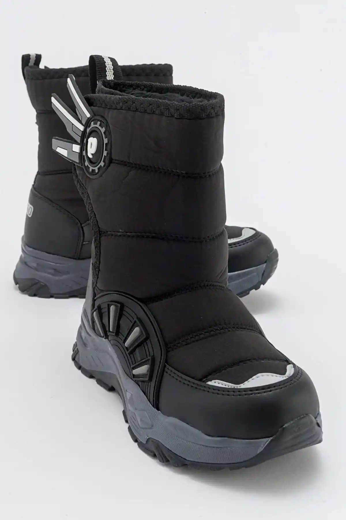 Çocuklar İçin En Uygun Kar Botu Seçerken Dikkat Edilmesi Gerekenler