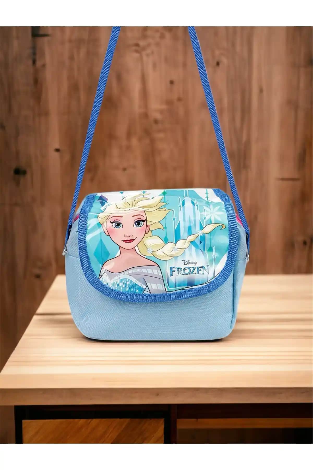 Çocuklar İçin Uygun Omuz Çantası Seçenekleri ve Trendler Hakkında Bilgi